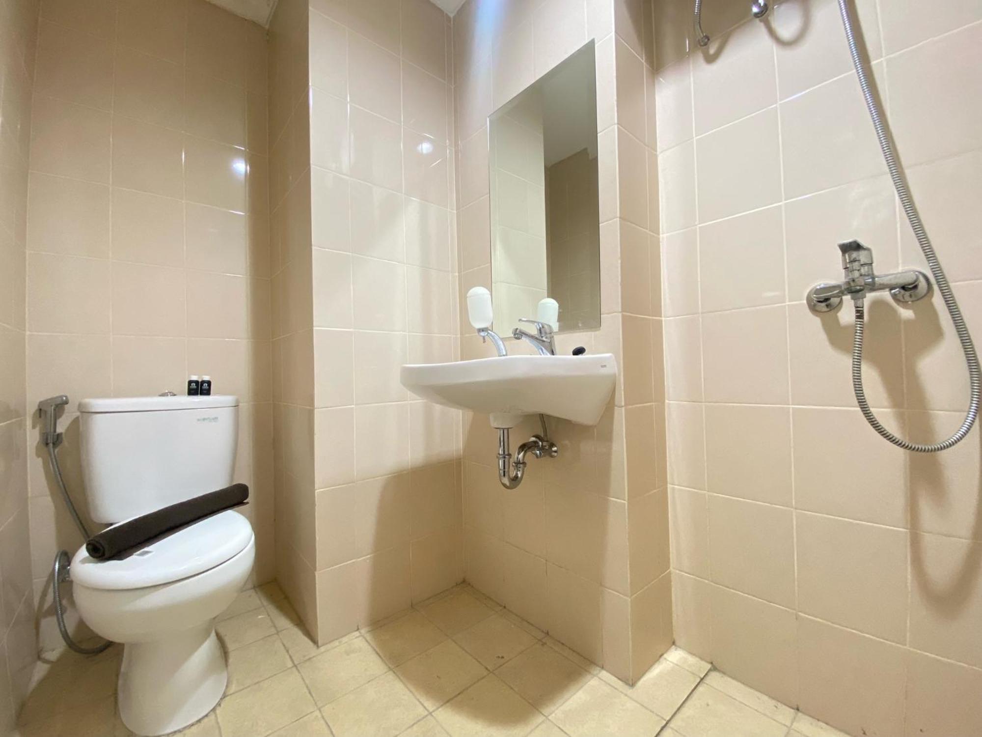 Apartemen Cozy 1br At Parahyangan By Travelio Bandung