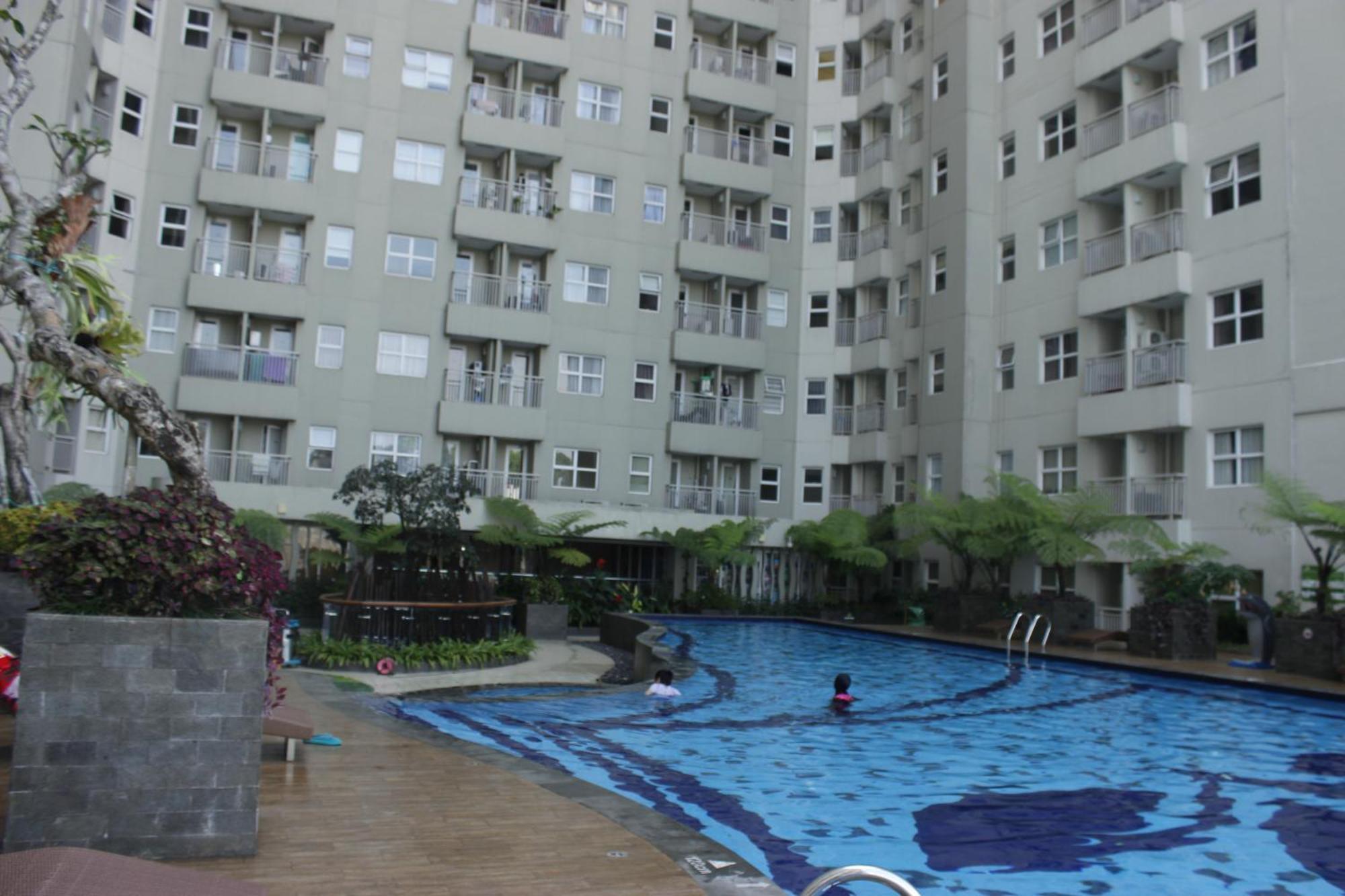 Cozy 1br At Parahyangan By Travelio Apartemen