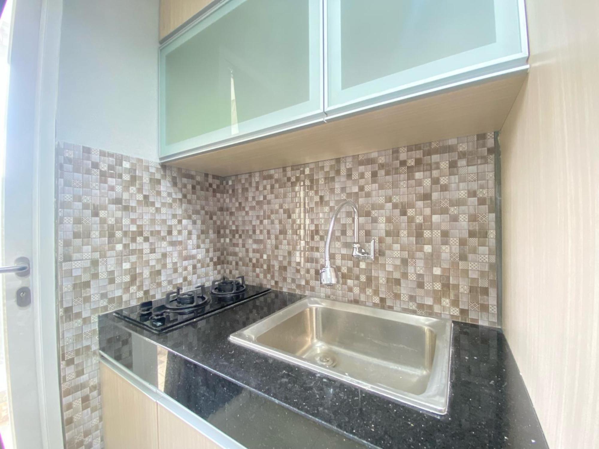 Apartemen Cozy 1br At Parahyangan By Travelio *